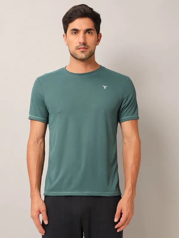 Men Solid Slim Fit Crew Neck T-shirt with TECHNO COOL+ Sky (The color can be slightly different) Olive green