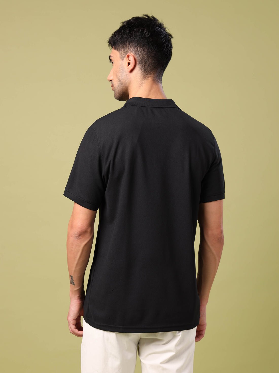 Men Solid Slim Fit Polo T-shirt with MATPIQ Black