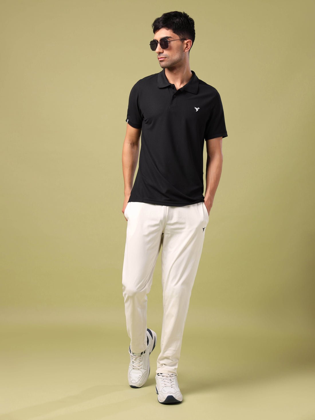 Men Solid Slim Fit Polo T-shirt with MATPIQ Black